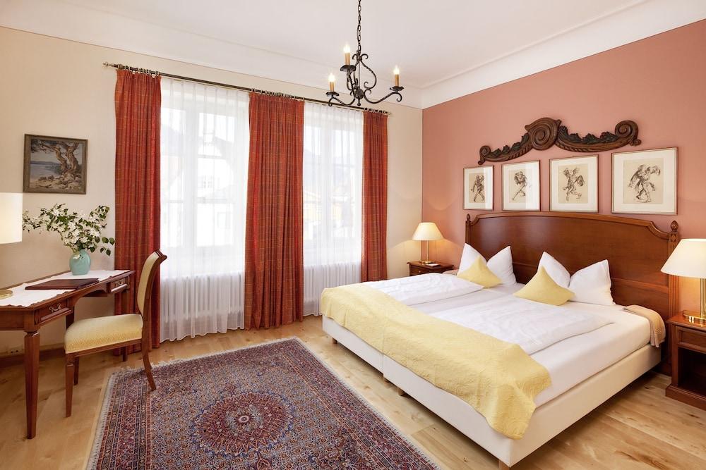 Hirsch Hotel
