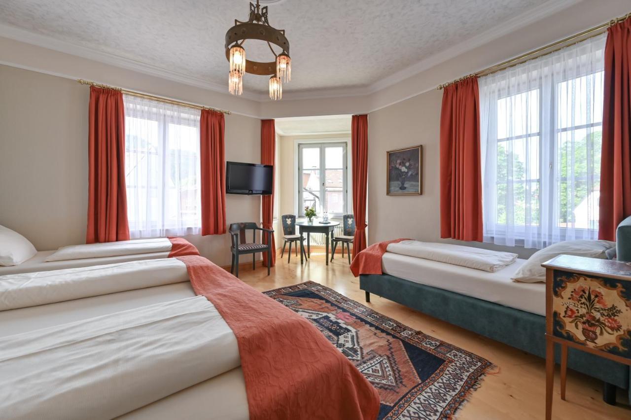 Hotel Hirsch 4*
