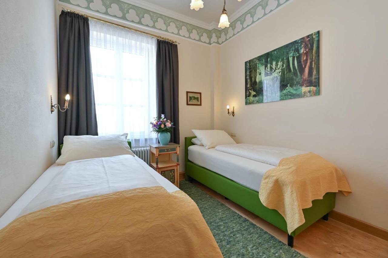 Hirsch Hotel 4*