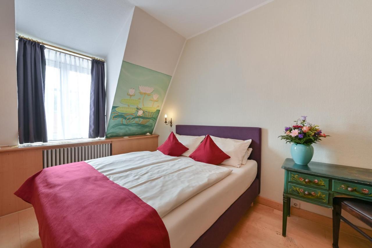 Hirsch Hotel