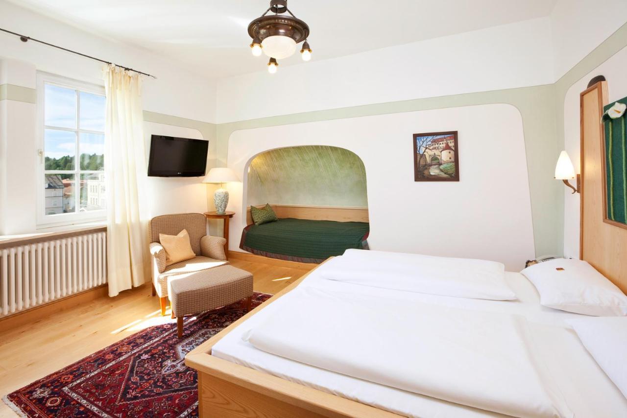 Hotel Hirsch 4*