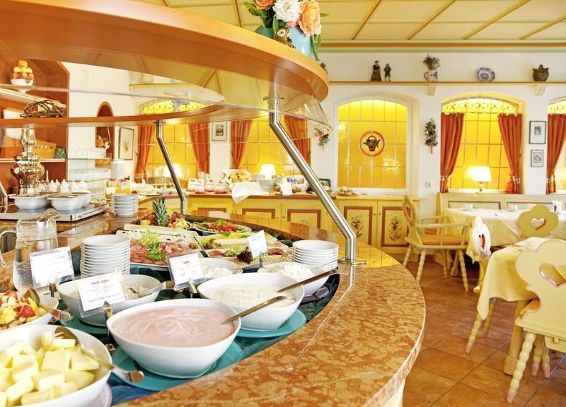 Hirsch Hotel 4*